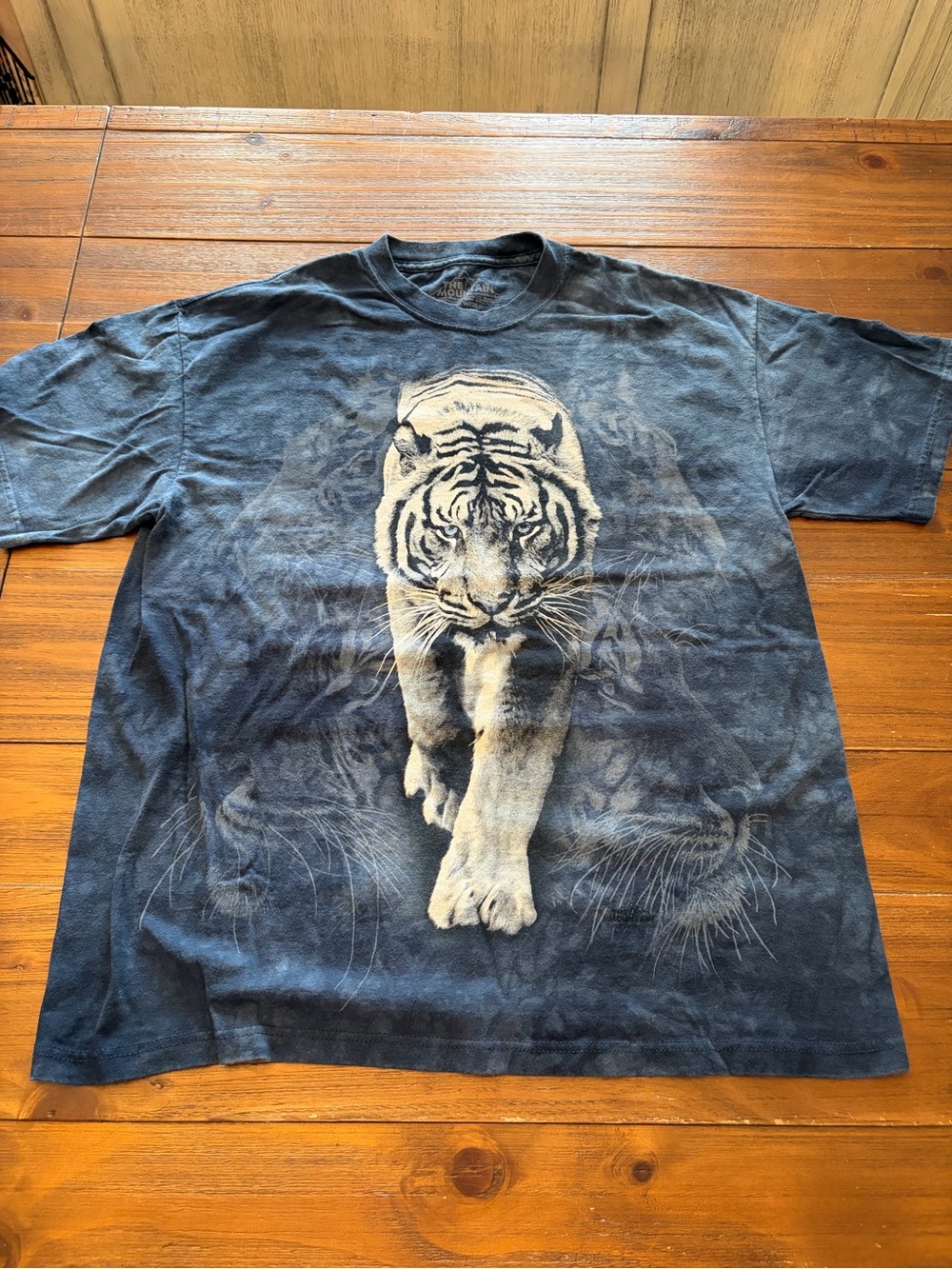 The Mountain White Tiger Tie Dye Tee Y2K Walking Tiger Graphic Shirt L
